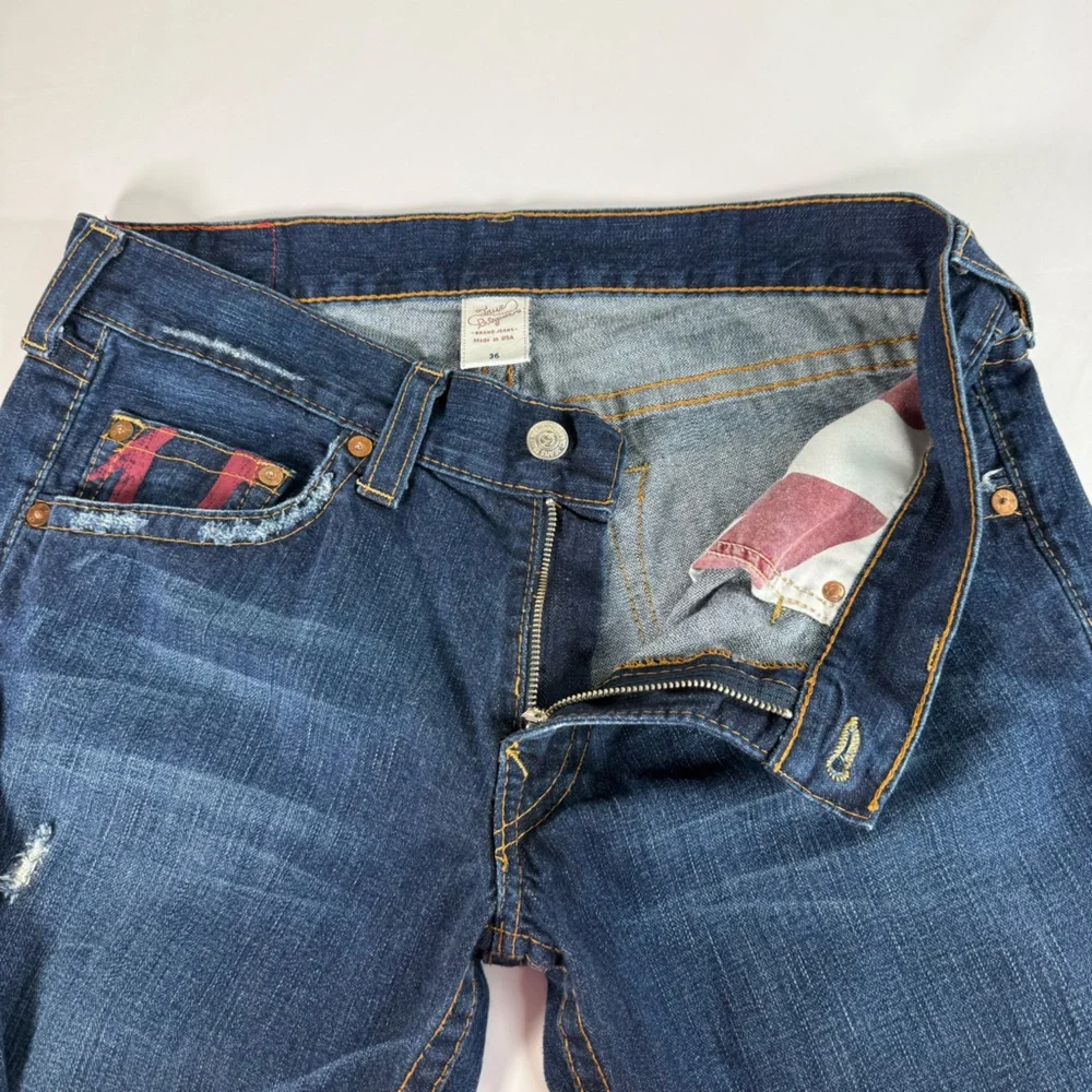 AUTHENTIC True Religion Red Painted Pockets Distressed Denim Jeans Size 36
